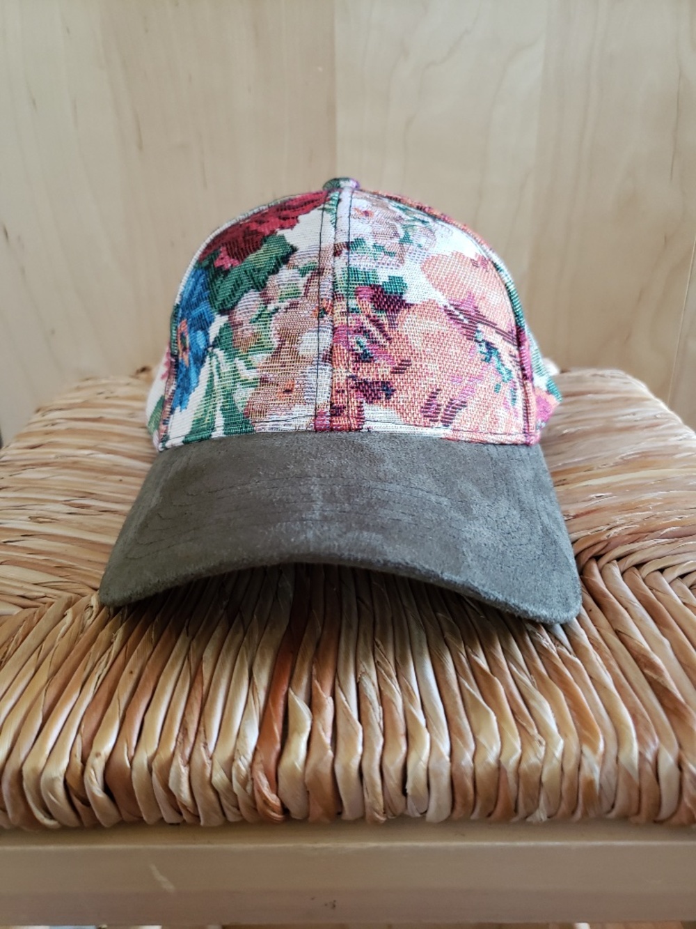 LA Valentina Floral Tapestry Hat NEW